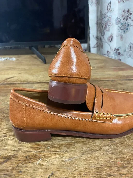 Women's Shoes - Picture 4 of 5